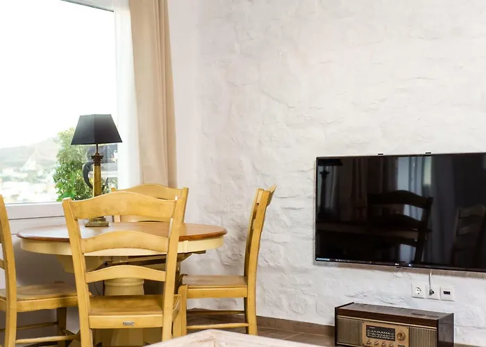 The Corfos Hills House 펜션