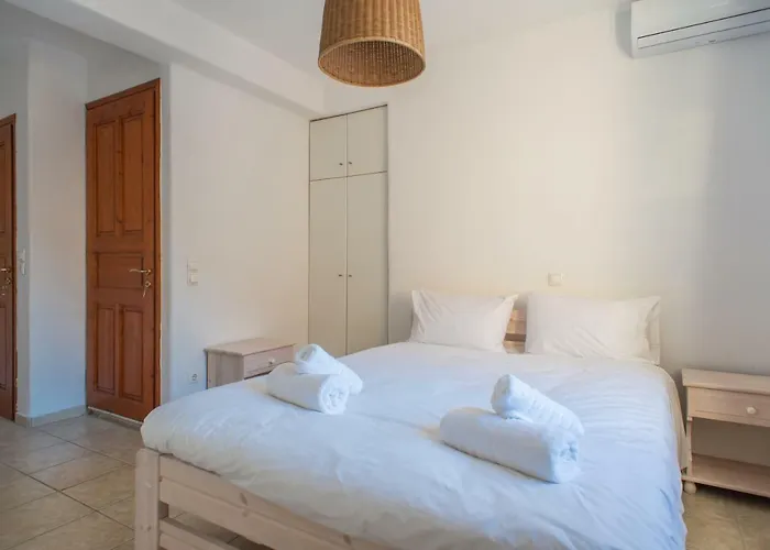 The Corfos Hills House 펜션