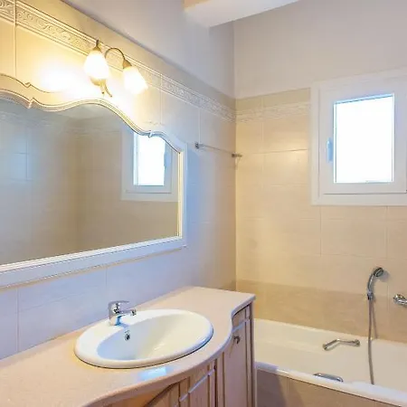 The Corfos Hills House *